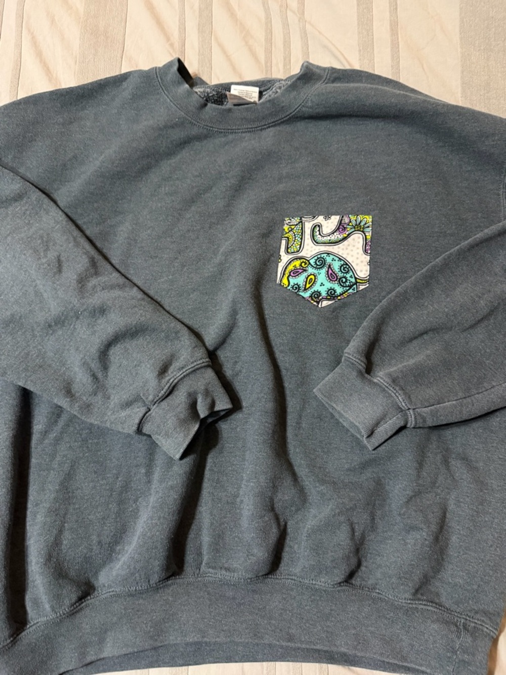 Gildan Dark Gray Crewneck Sweatshirt with Colorful Paisley Pocket